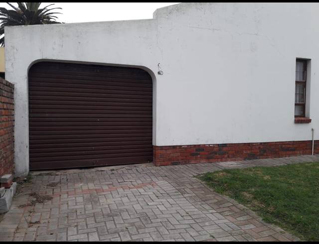 2 BEDROOM HOUSE RENTED IN CHARLO